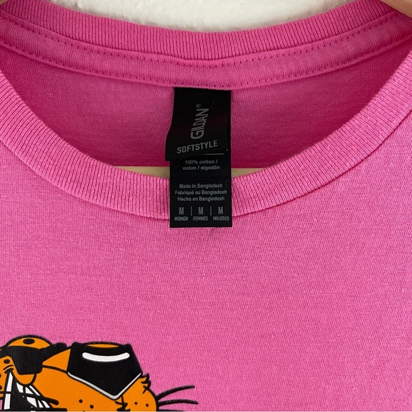 Y2K Vibes Hot Pink Chester’s Cheetah Girls Crewneck Short Sleeve Graphic Tee - Picture 6 of 7